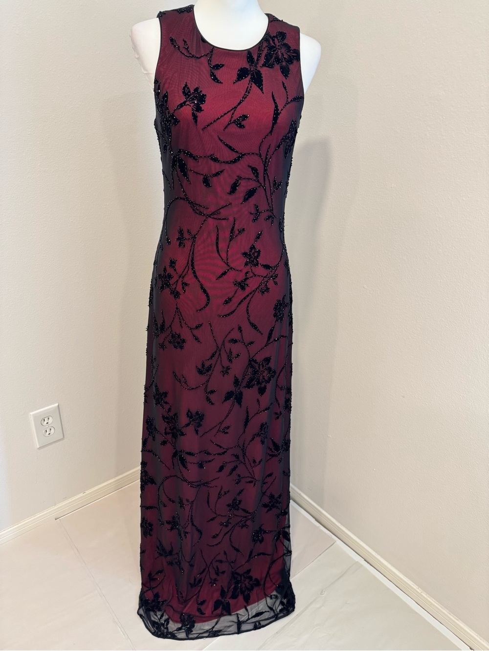 Rimini Y2K 90’s Sleeveless Whimsigoth Burgundy Gown BlackBeaded Floral Overlay 8